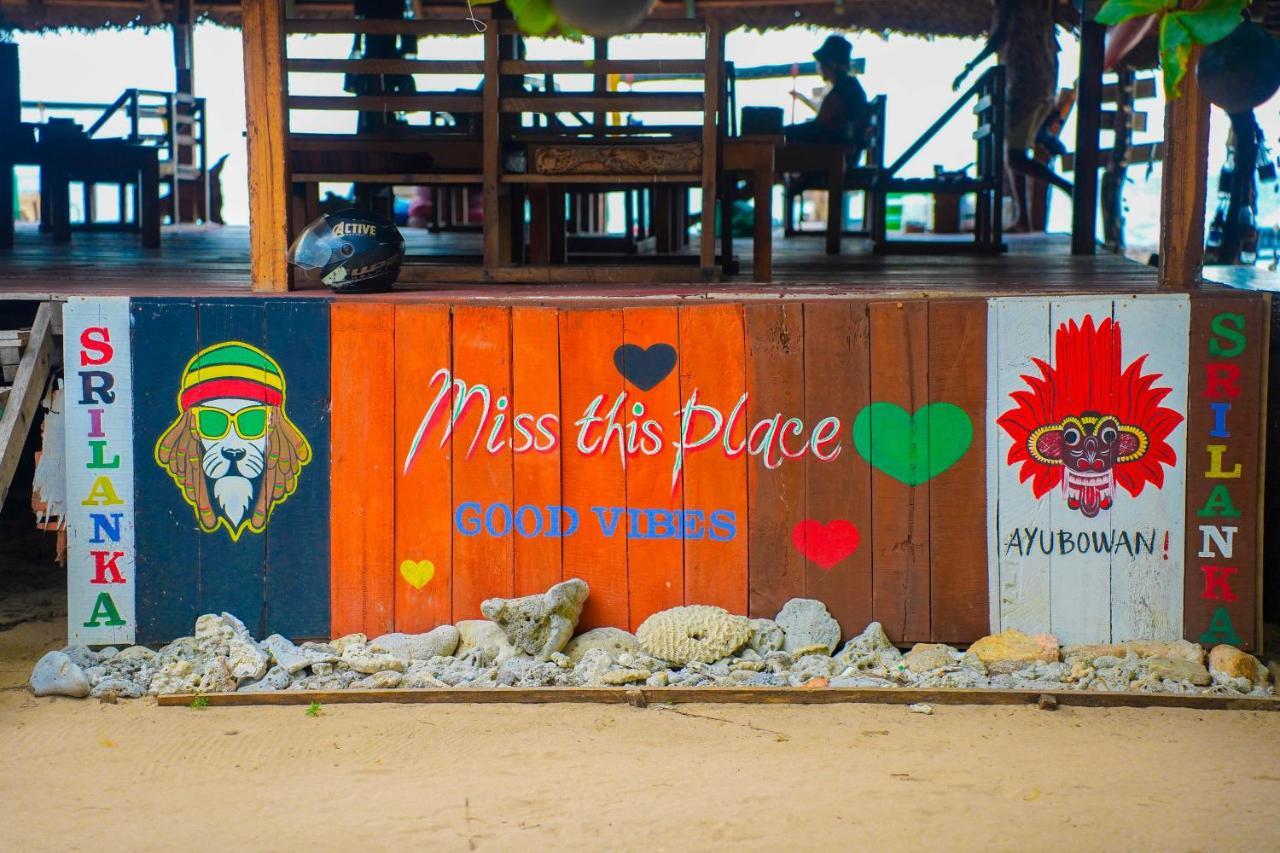 The Beach Lovers Nilaveli Exteriör bild